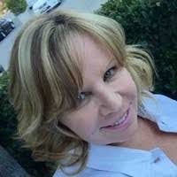 Ellen Borowka's Instagram, Twitter & Facebook