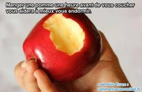 Comment Mieux Dormir Il Existe Des Astuces Et Remedes Simples Et Efficaces Pour Mieux Dormir En 2020 S Endormir Rapidement Manger Des Pommes Trucs Et Astuces Cuisine
