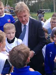 Jun 03, 2021 · zbigniew boniek pojawi się na konferencji prasowej podczas zgrupowania reprezentacji polski przed mistrzostwami europy 2021. Zbigniew Boniek W Solcu Kujawskim Urzad Solec Kujawski Facebook