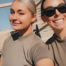 Heather Arnett's Instagram, Twitter & Facebook