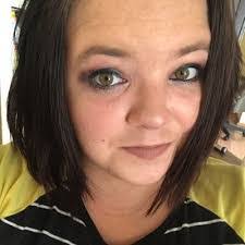 Amber Trahan's Instagram, Twitter & Facebook