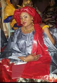 Model bazin riche brodé femme. 30 Idees De Bazin Mali Tenue Africaine Mode Africaine Robe Africaine