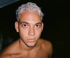 Dos Santos markerer en ny stil for 2025 med "Favela"