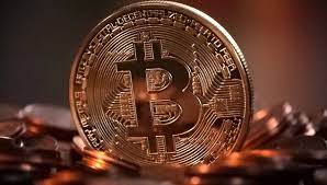 Ele possui uma quantidade limitada de moeda a ser produzida. Bitcoin Cai Ate 14 Neste Domingo Apos Maxima Historica