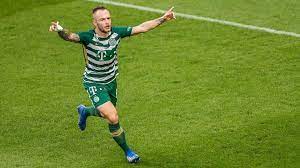 How much of gergõ lovrencsics's work have you seen? Golyahir A Fradinal Megszuletett Lovrencsics Gergo Masodik Kisfia Foto Rangado