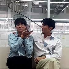 mewlions cuがinstagramで写真をシェアしました kcllivexmewgulf mewgulf tharntypetheseries mewsuppasit mewlions gulfkanawut プロフィールで1 616件の写真や動画を見 写真 動画 プロフィール