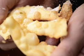 Chiacchiere friabili, gonfie, piene di bolle, sottili e croccanti! Chiacchiere Di Carnevale 5 Errori Da Non Fare Dissapore