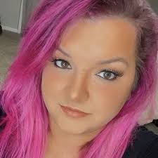 Ashley Morgan📚 (@_ashleymorgan_)