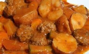 Une Bonne Recette De Ragout De Boeuf Hache Aux Legumes Comme Celle De Ma Maman Beef Recipes For Dinner Ground Beef Stews Food