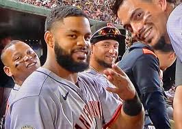 Giants win game 1 against Athletics 9-1 at Oracle Park