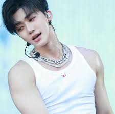 If you'll have a chance to love a fictional character , who will it be? Me:  Kio Martinez THE RAIN IN ESPAÑA BY 4reuminct