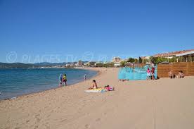Бронирование апартаментов frejus plage b с моментальным подтверждением. Strand Sablettes Plage Frejus Var Provence Alpes Cote D Azur