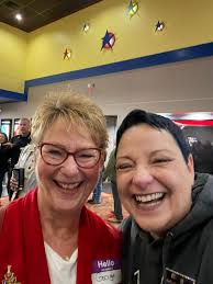 Georgia, Kristy, Larriann, Maggie, Nikki, Raffaella, Rob, Scott, Stephanie  & Taha represented ReDOiTT at this morning First Friday Coffee. Some were  masters at escaping early morning pictures…