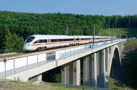 România are mari probleme cu infrastructura de cale ferată, viteza medie a trenurilor fiind de 45 de kilometri la oră. Germania A Inaugurat Linia Feroviara De Mare Viteza Dintre Berlin Si Munchen Dar Primele Zile Au Adus Anulari Intarzieri Si Probleme Tehnice Hotnews Mobile
