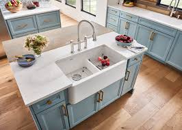 4 farmhouse sink with low divide
