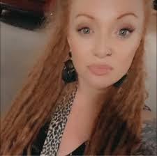 Amber Knickerbocker's Instagram, Twitter & Facebook