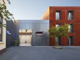 The camel is hands down the best car wash we've ever used! Dusseldorf Art Academy