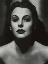 😮👍🏼 Beauty AND Brains! 💜 Hedy Lamarr, often proclaimed “the most  beautiful woman in the world.” The 26-yr-old Lamarr was thriving in  Hollywood when, in September 1940, Nazi U-boats hunted down &