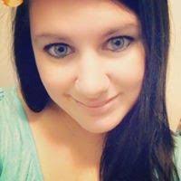 Jasmine Estes's Instagram, Twitter & Facebook