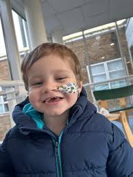 I was wondering if there are any Barbers/Hairdressers that do home visits?  Looking for someone to cut mine and my son's hair