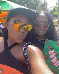 Happy birthday to my baby sister friend @boldbytomika !! Literally a phone  a call away and I thank God for you! Love you to life and pray today is  amazing! 🎊🎉🎂🎁❤️💪🏾 #itsmydawgbirthday