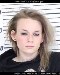 Bettendorf police arrest man