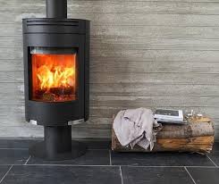 Rechauffez Vous Avec Votre Poele A Bois En 2020 Poele A Bois Bois Bois De Chauffage