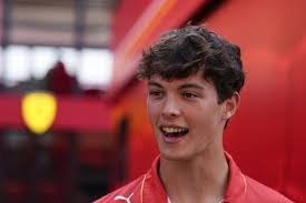 Jon Ogg's Instagram, Twitter & Facebook