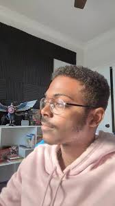 Sean Ginger's Instagram, Twitter & Facebook