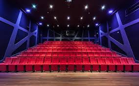 Het overlegcomité heeft geen nieuwe versoepelingen doorgevoerd. Nieuwe Versoepelingen Goed Nieuws Voor Theaters Podia En Kerken Leeuwarder Courant