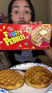 NEW Fruity Pebbles Waffles 🧇🤤 Rating: 9/10 #foodreview #waffles #fruity  #cereal #fyp #foodie #munchies #beavo @Post Cereals