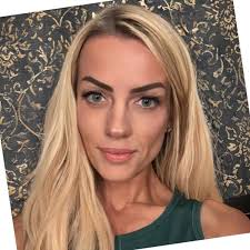 Amber Kiger's Instagram, Twitter & Facebook