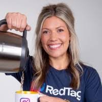 Donna Goodlett's Instagram, Twitter & Facebook