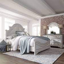 The vintage metal bedroom collection by liberty furniture features classic vintage styling with an industrial feel. Magnolia Manor Antique White Panel Bedroom Set By Liberty Furniture 1 Review S Furniturepick