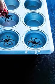 Halloween Deko Eiswurfel Diy Mit Vardagen Muffinform Halloween Deko Basteln Mit Kindern Basteln