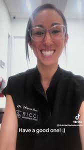 What to Know Wednesday: 𝗔𝗺 𝗜 𝗮 𝗰𝗮𝗻𝗱𝗶𝗱𝗮𝘁𝗲 𝗳𝗼𝗿  𝗜𝗻𝘃𝗶𝘀𝗮𝗹𝗶𝗴𝗻? In this 5 minute video, Dr. Ricci answers some of the  most frequent questions about Invisalign treatment.