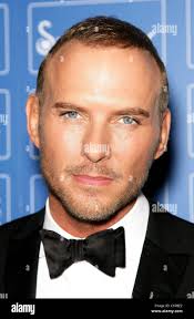 Matt goss kardashian sisters host hi-res stock photography and images