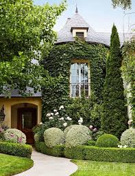 An Interior Designer Follows Her Passion Outside Learning Gardening From The Ground Up Creative Lands Landscape Plans California Garden Backyard Landscaping