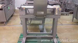 To date, a security metal detector can't differentiate between different types of metal, so if a large stack of cash were to go through a metal detector it would merely trigger an alarm. Metal Detectors From Loma Listing 711066