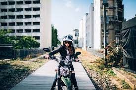 10 Things To Expect When Starting To Ride A Motorcycle Motorcycle Women Lady Riders Motorcycle