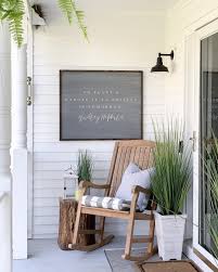 Summer outdoor decor ideas on the front porch. Front Porch Ideas For A Relaxing Bright Summer Decor Trendy Home Hacks