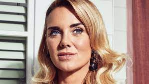 Spreekt monique openhartig over haar relatie met andré en vertelt ze wat ze van andré's relatie met bridget vond. Monique Reageert Op Uitstapje Andre Soms Is Een Zijspoor Nodig Linda Nl