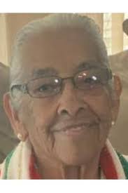 Nora Magee's Instagram, Twitter & Facebook