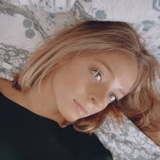 Isabelle Clark (@isabelle4clark)