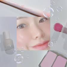 협찬 #속건조해결 #속수분앰플 우윳빛 제형 피부에 쏙 스며들면서 예쁜 광을 만들어줘요! 영국 비건 소사이어티 인증까지 완료해서 안심하고  사용할 수 있고, 한 번 사용 후에도 은은한 윤기와 광채를 만들어줘서 피부가 건강해보이고 생기있어 보여서