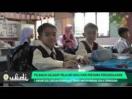 Sekolah terbabit adalah sekolah kebangsaan (sk) kesom, sk bukit petiti, sk pulau manis, sk manir, sk tengku ampuan mariam, sk kedai buloh, sk tok dir, sk pusat kuala ibai, sk seri budiman dan sk. Pelbagai Gelagat Pelajar Hiasi Hari Pertama Persekolahan Youtube