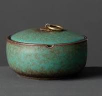 Amazon.com: Stylitzy Ceramic Ashtray with Lids, Windproof ...
