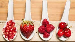 Semua jenis buah memiliki kandungan dan manfaat yang yang bisa dimanfaatkan oleh manusia. Yuk Makan 6 Buah Warna Merah Ini Supaya Makin Sehat Orami