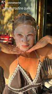 This sign reminds me of the episode The Lodger