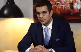 Engin verel hayatı ve kariyeri. Unlu Eski Futbolcu Engin Verel In Oglu Can Verel Dizi Oyuncusu Oldu